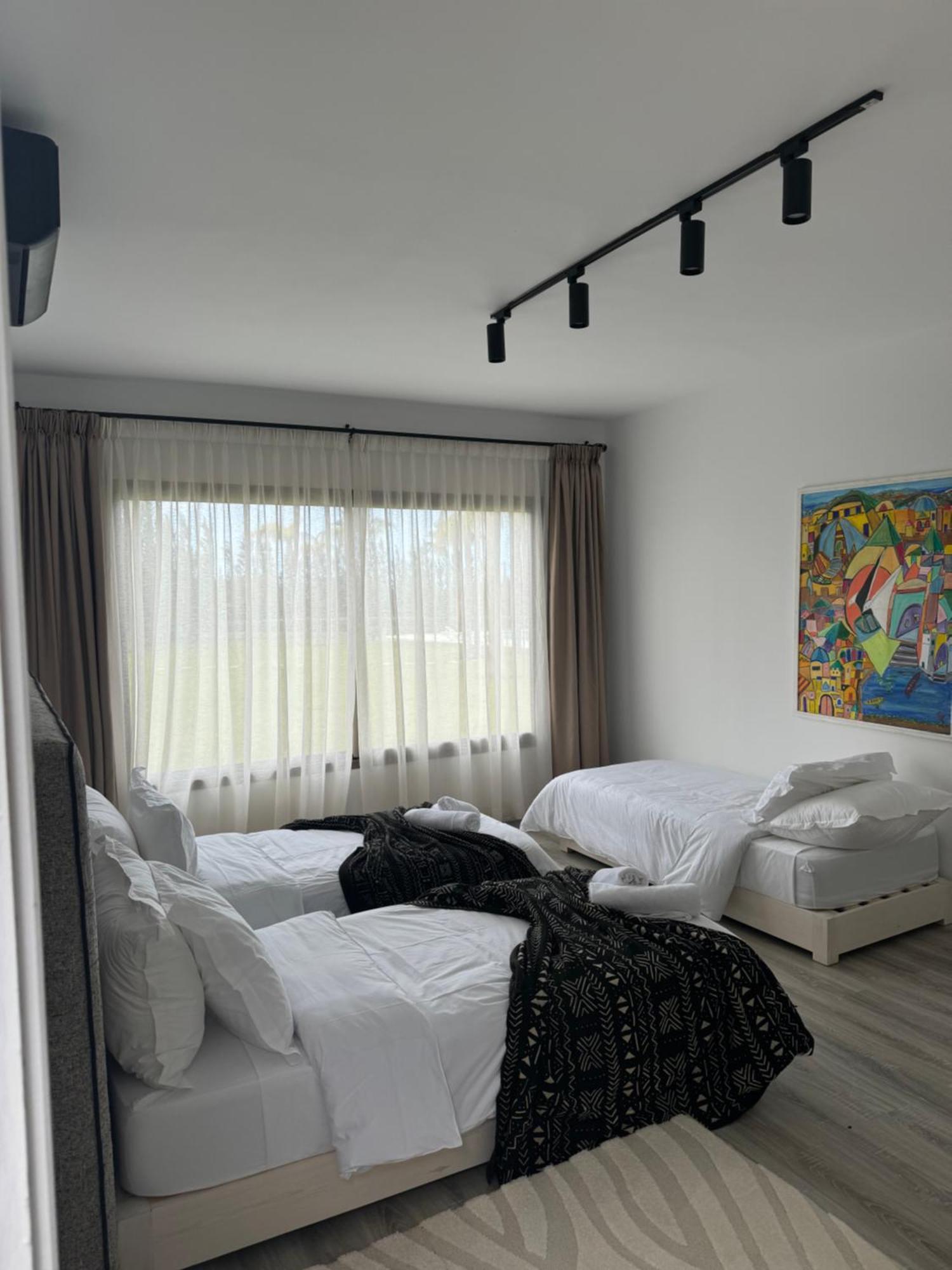 Yamar Villa *